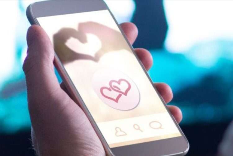 Should You Invest in Dating Apps: Bumble vs Tinder 2024